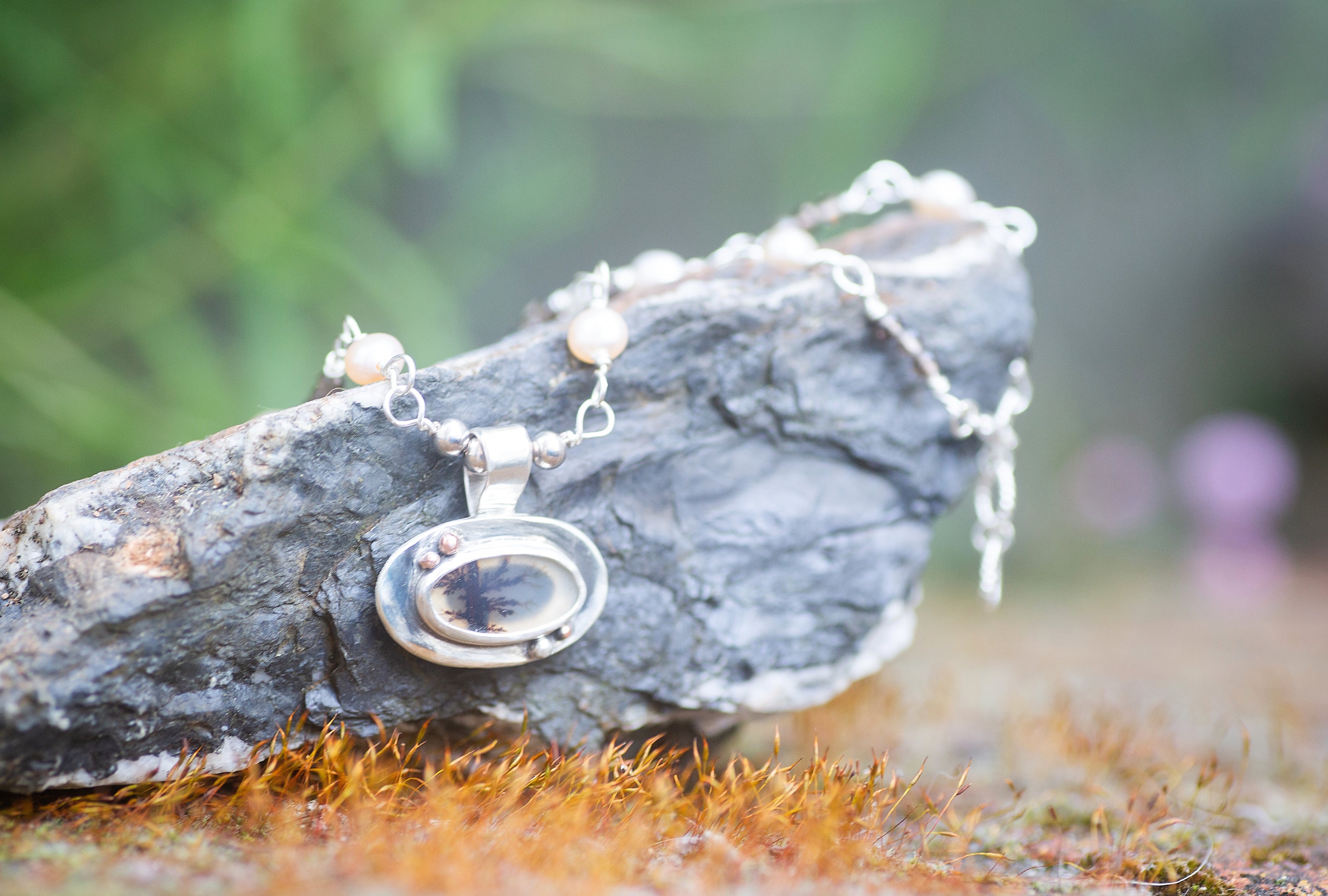 Bristlecone Pine Scenic Agate Beaded Necklace