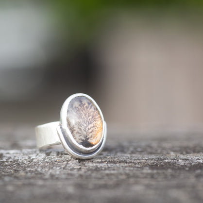 Sterling silver handmade ring with a natural dendritic agate. 
